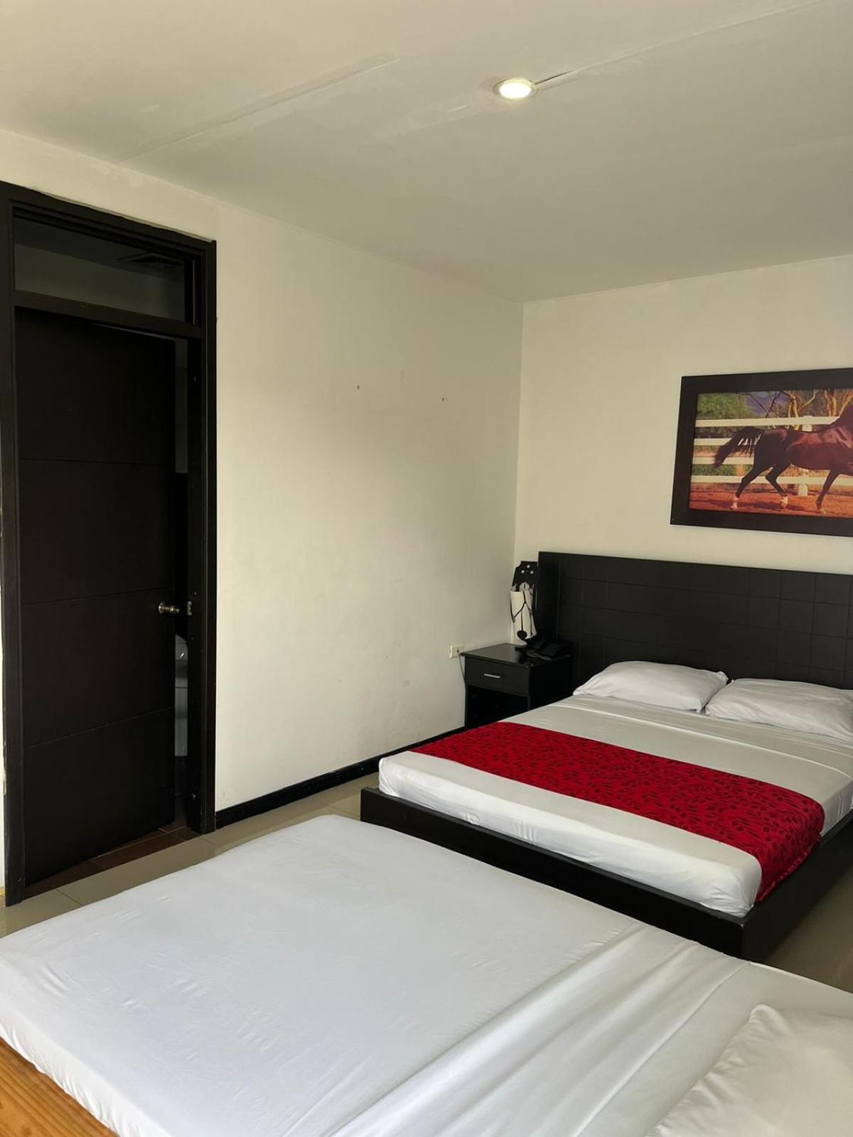 Hotel El Jardin Cafetero Armenia ภายนอก รูปภาพ
