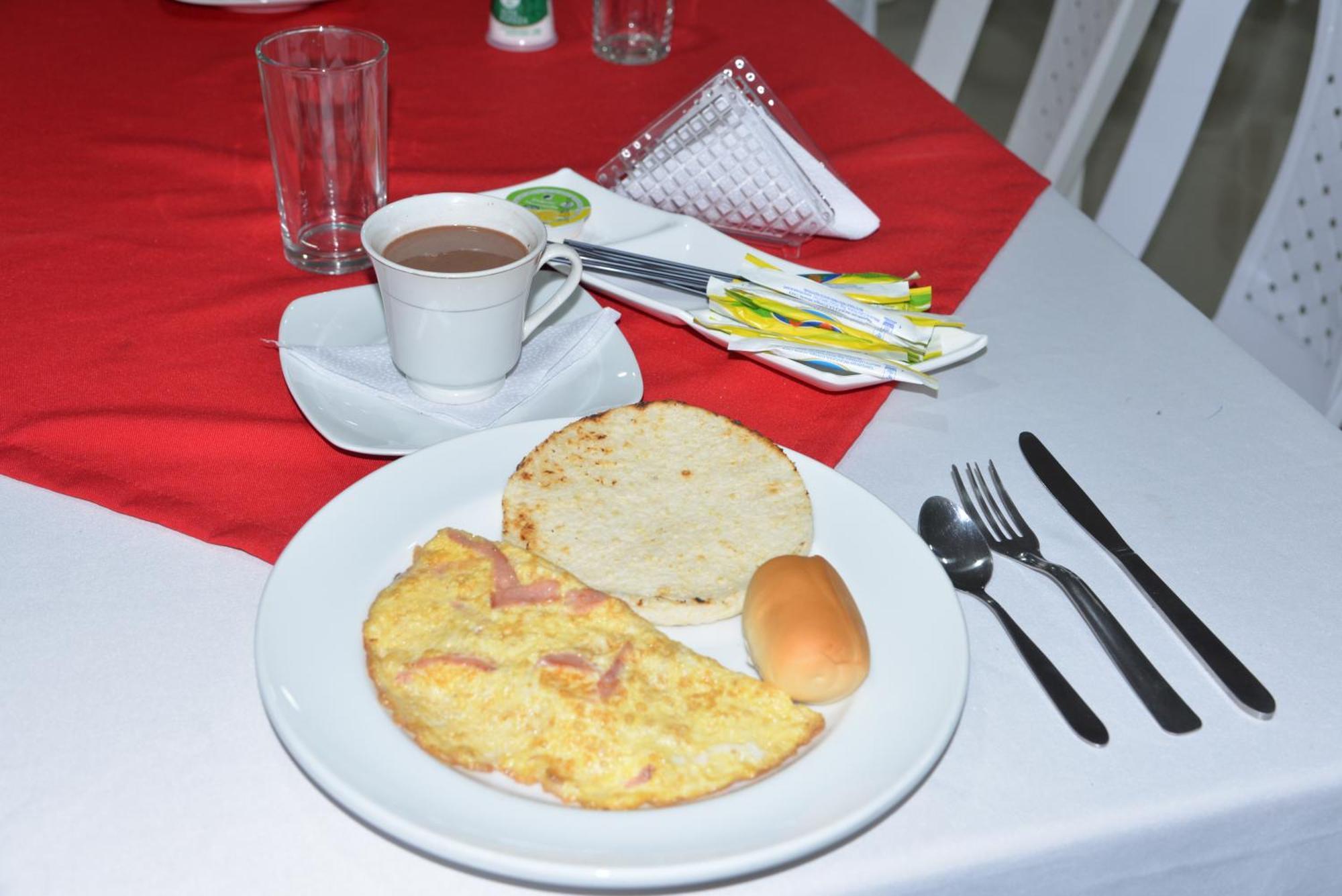 Hotel El Jardin Cafetero Armenia ภายนอก รูปภาพ